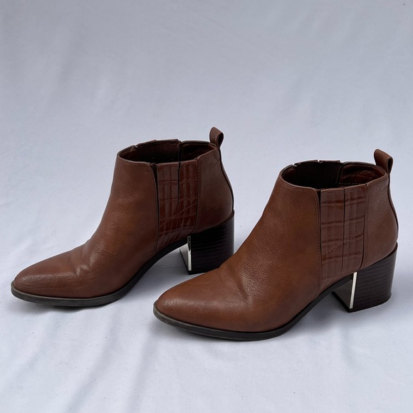 Cognac Block Heel Booties - Picture 4 of 6